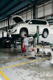 تعمیرات جلوبندی تویوتا پرادو در تعمیرگاه سورنا